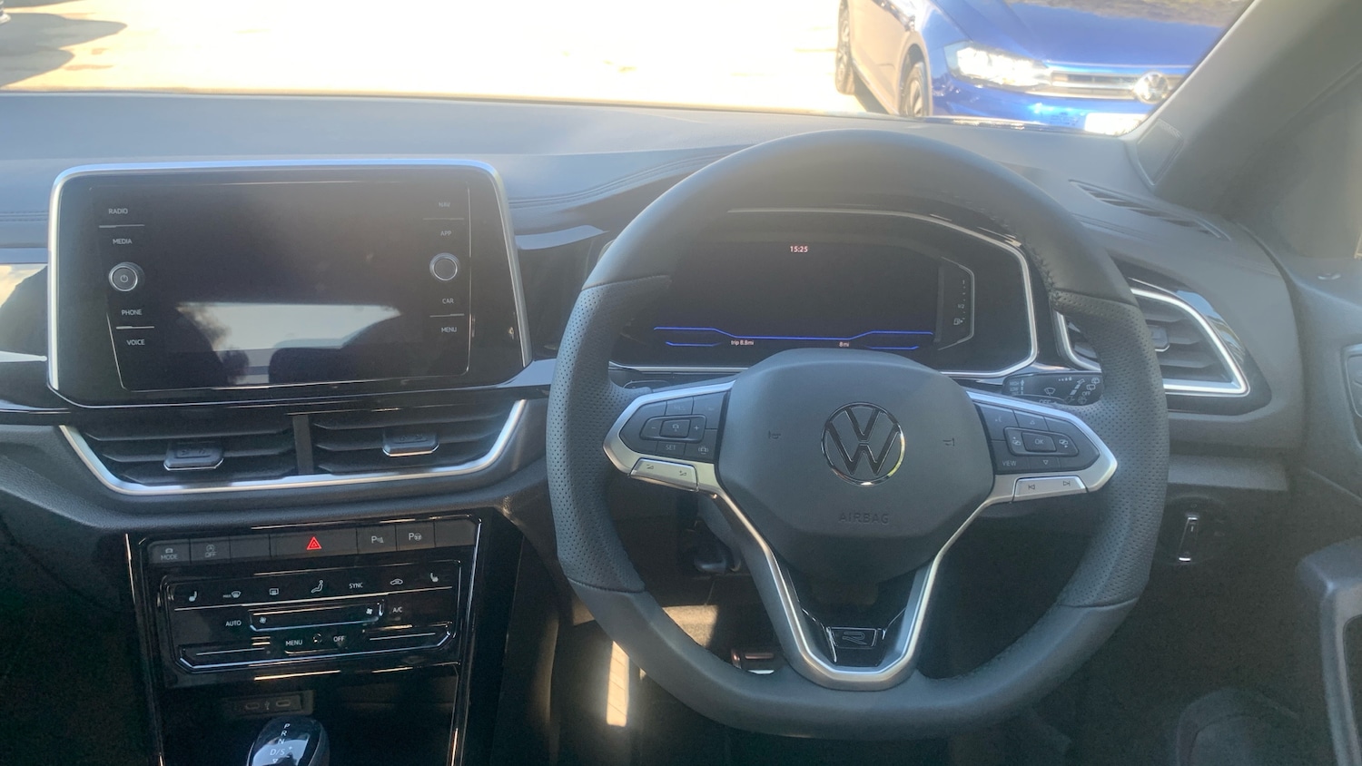 Used Volkswagen T-Roc 2025 for sale - 77106404: Photo 10