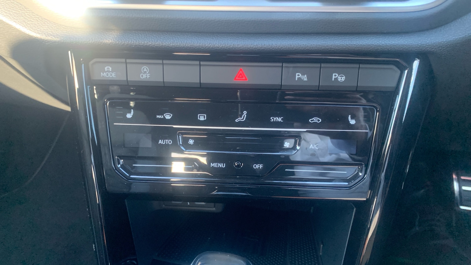 Used Volkswagen T-Roc 2025 for sale - 77106404: Photo 13