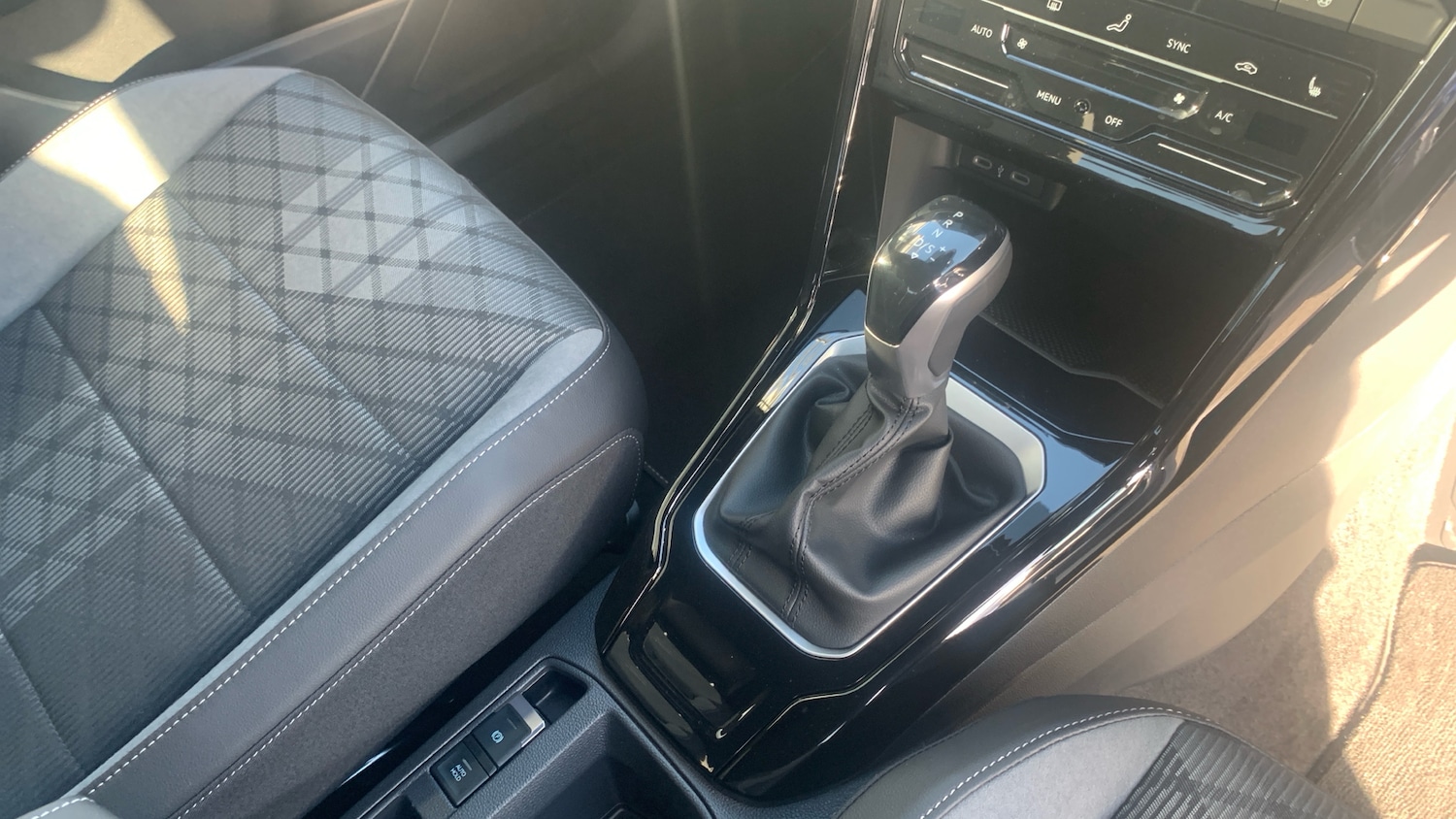 Used Volkswagen T-Roc 2025 for sale - 77106404: Photo 14