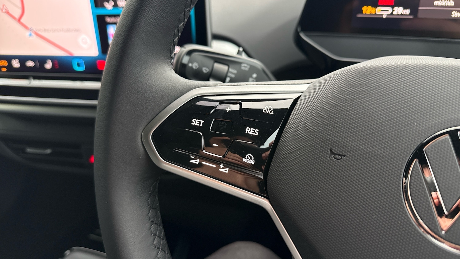 Used Volkswagen ID.4 2025 for sale - 77687393: Photo 17