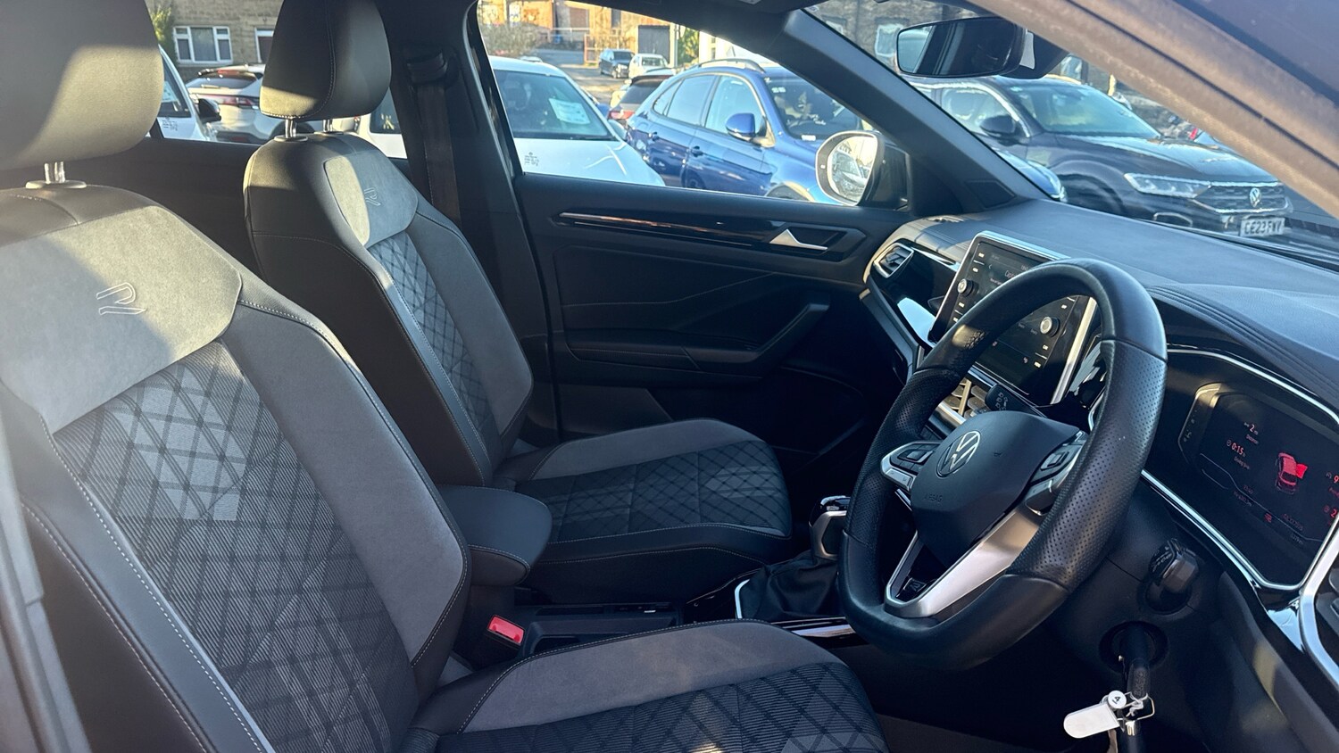 Used Volkswagen T-Roc 2025 for sale - 76734958: Photo 15