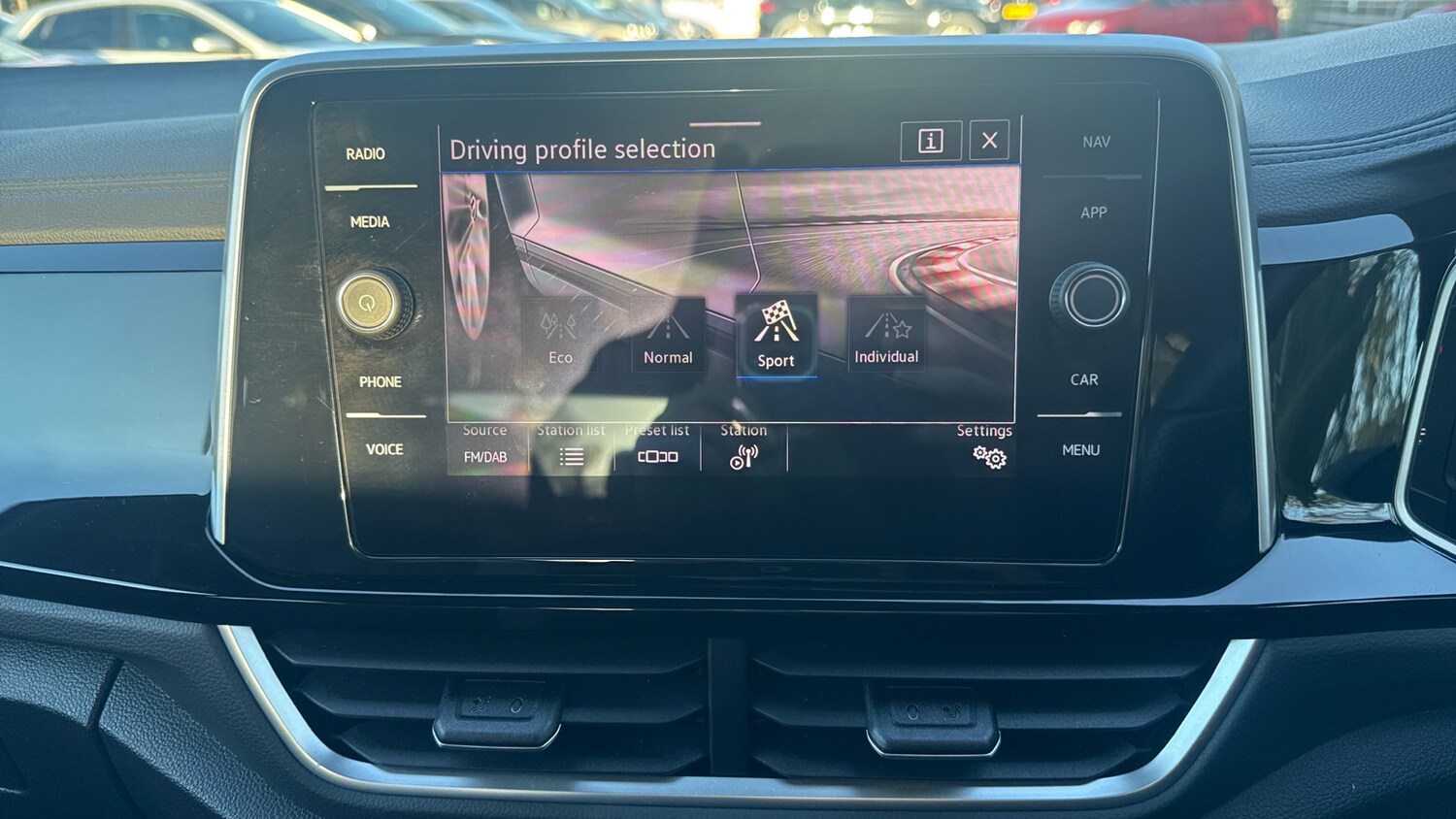 Used Volkswagen T-Roc 2025 for sale - 76734958: Photo 25