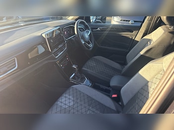Used Volkswagen T-Roc 2025 for sale - 76734958: Photo