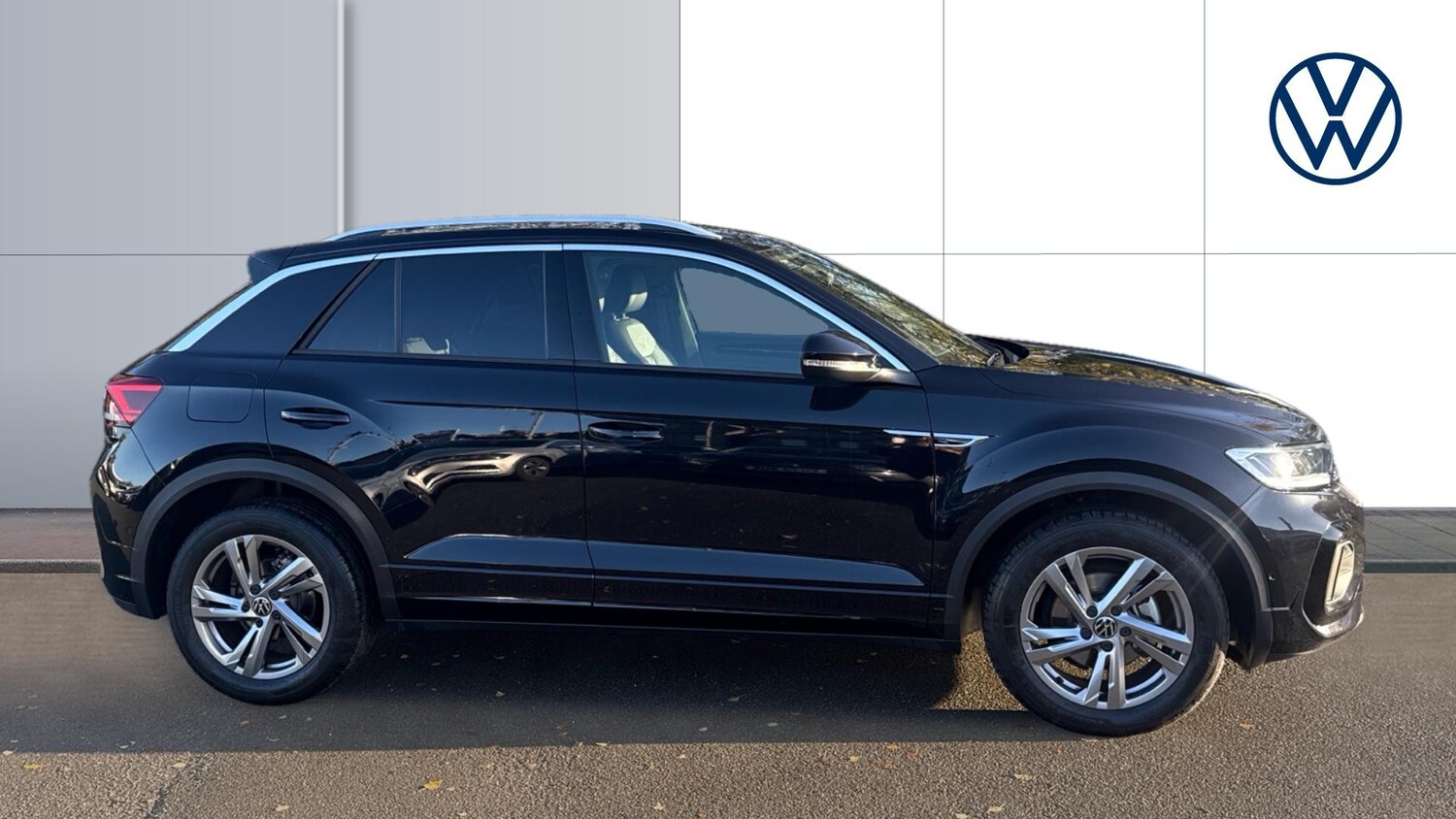Used Volkswagen T-Roc 2025 for sale - 76734958: Photo 4