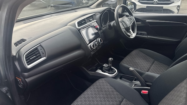 Used Honda Jazz 2017 for sale - 76299213: Photo 9