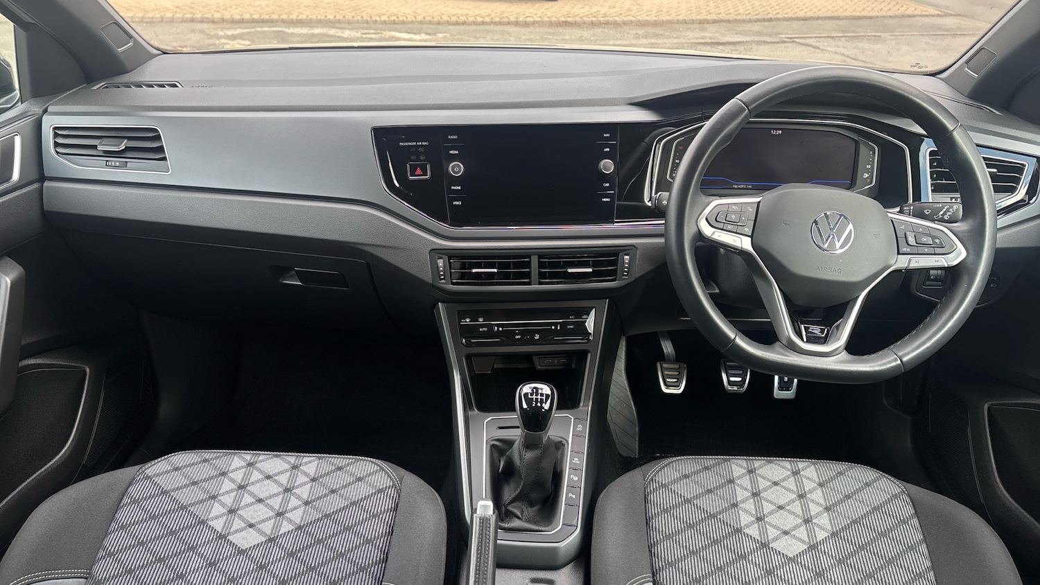 Used Volkswagen Taigo 2023 for sale - 77833139: Photo 9