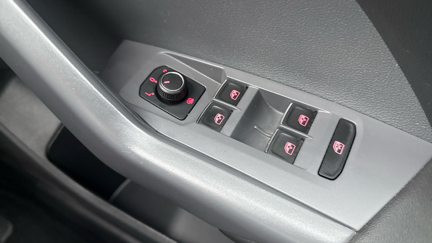 Used Volkswagen T-Cross 2021 for sale - 77085377: Photo 36