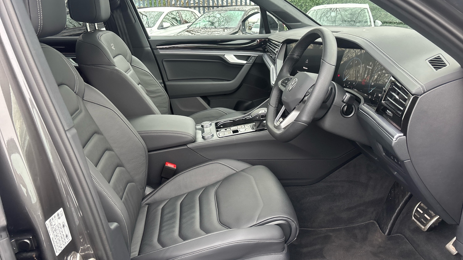 Used Volkswagen Touareg 2025 for sale - 77262198: Photo 15