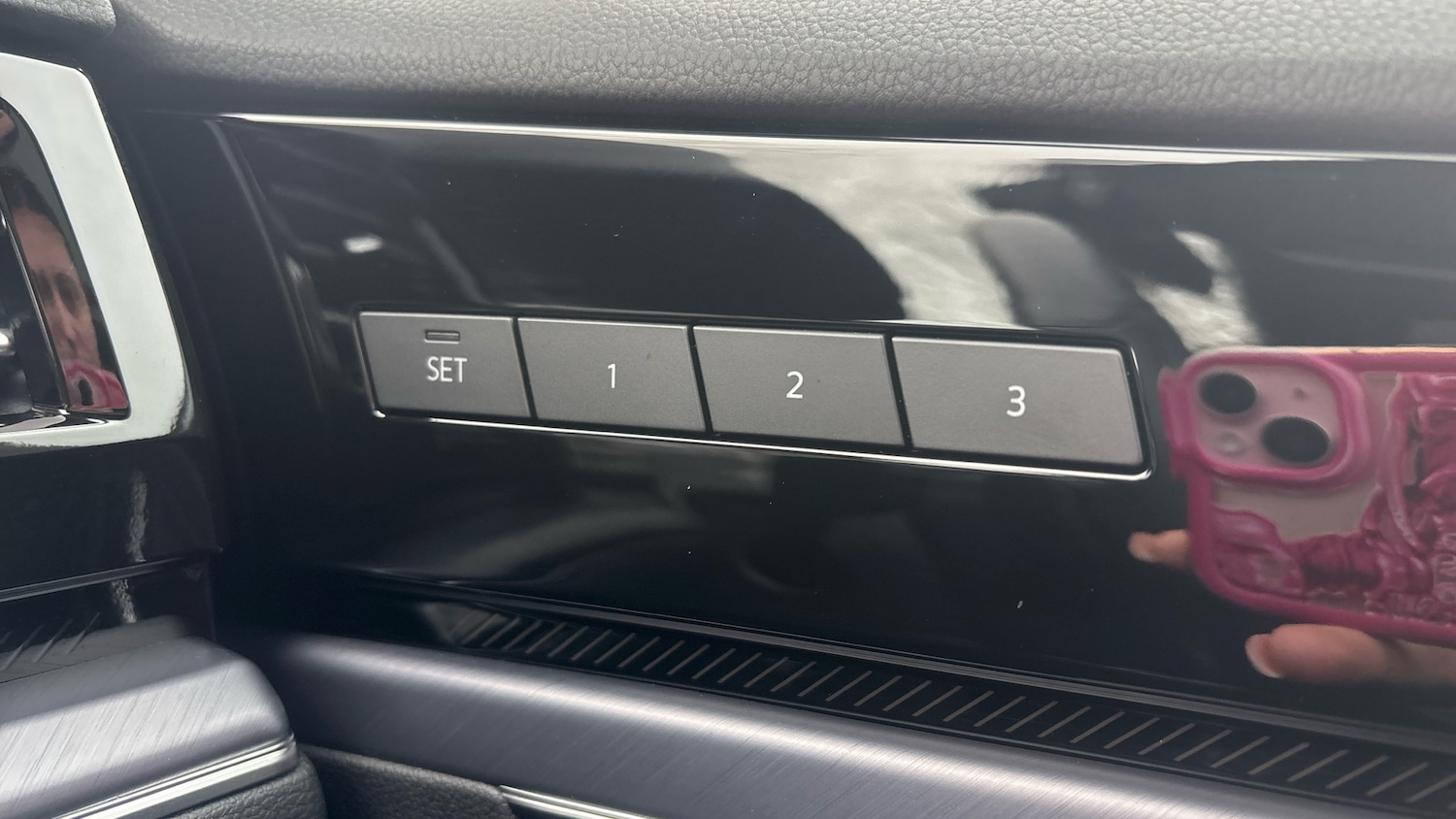 Used Volkswagen Touareg 2025 for sale - 77262198: Photo 31