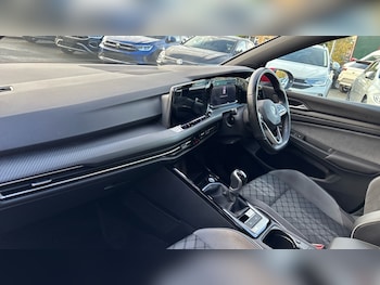 Used Volkswagen Golf 2022 for sale - 76476347: Photo