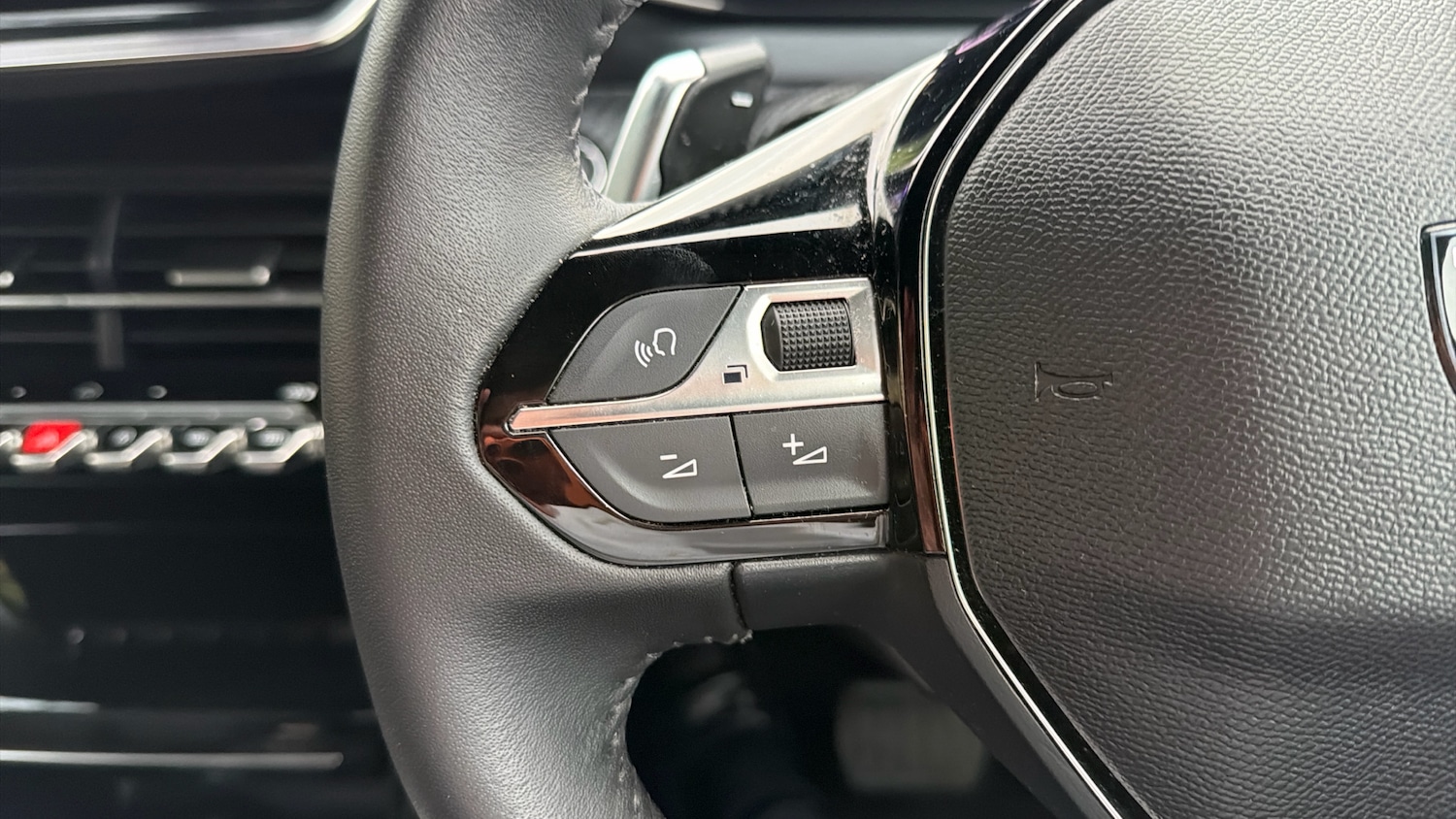 Used Peugeot 2008 2024 for sale - 78190892: Photo 17