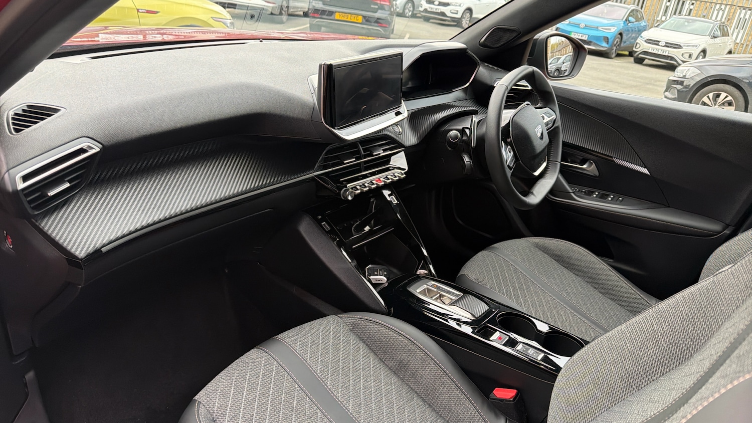 Used Peugeot 2008 2024 for sale - 78190892: Photo 2