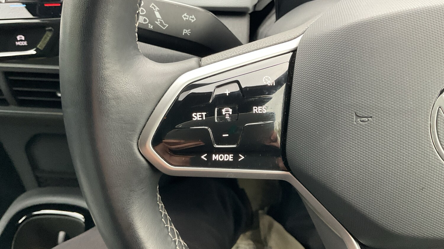 Used Volkswagen ID.3 2023 for sale - 76655753: Photo 17