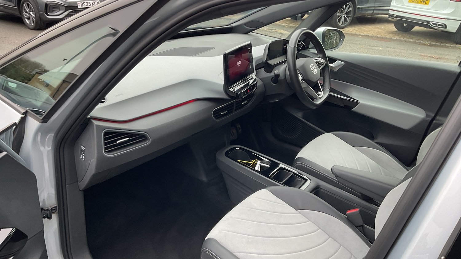 Used Volkswagen ID.3 2023 for sale - 76655753: Photo 2