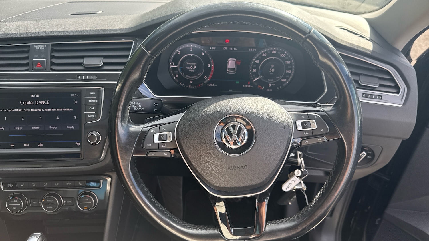 Used Volkswagen Tiguan 2017 for sale - 76984635: Photo 10