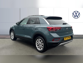 Used Volkswagen T-Roc 2025 for sale - 77461537: Photo