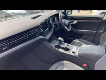 Used Volkswagen Touareg 2022 for sale - 74927604: Photo