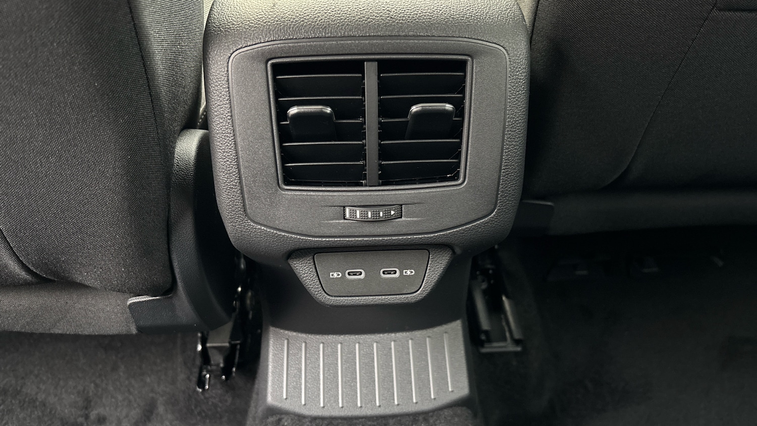 Used Volkswagen T-Roc 2025 for sale - 78011520: Photo 28