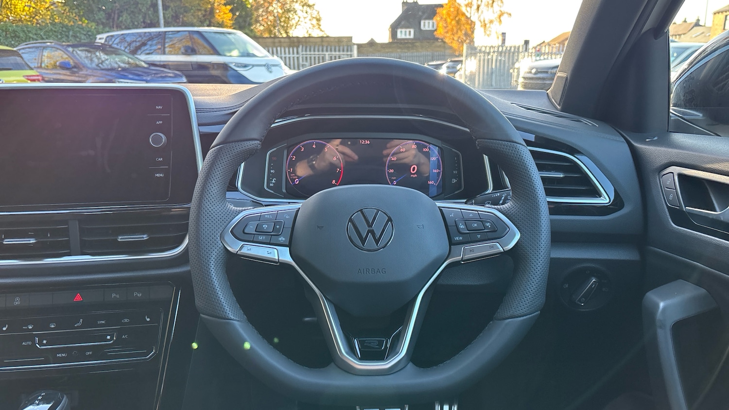 Used Volkswagen T-Roc 2025 for sale - 77687387: Photo 10