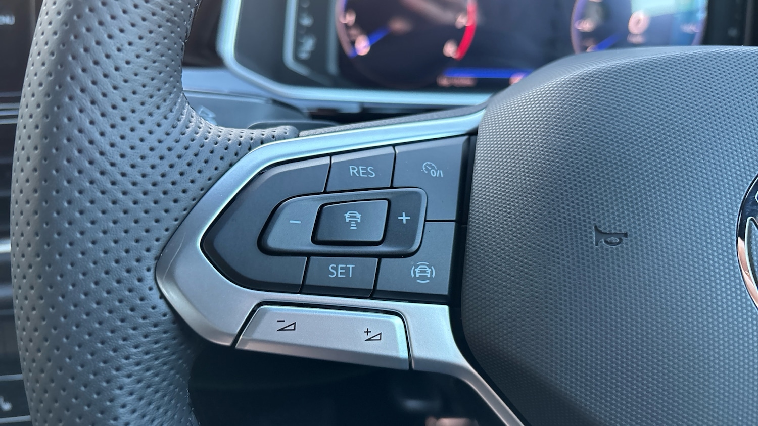 Used Volkswagen T-Roc 2025 for sale - 77687387: Photo 17