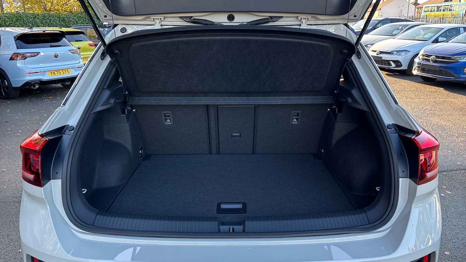 Used Volkswagen T-Roc 2025 for sale - 77687387: Photo 20