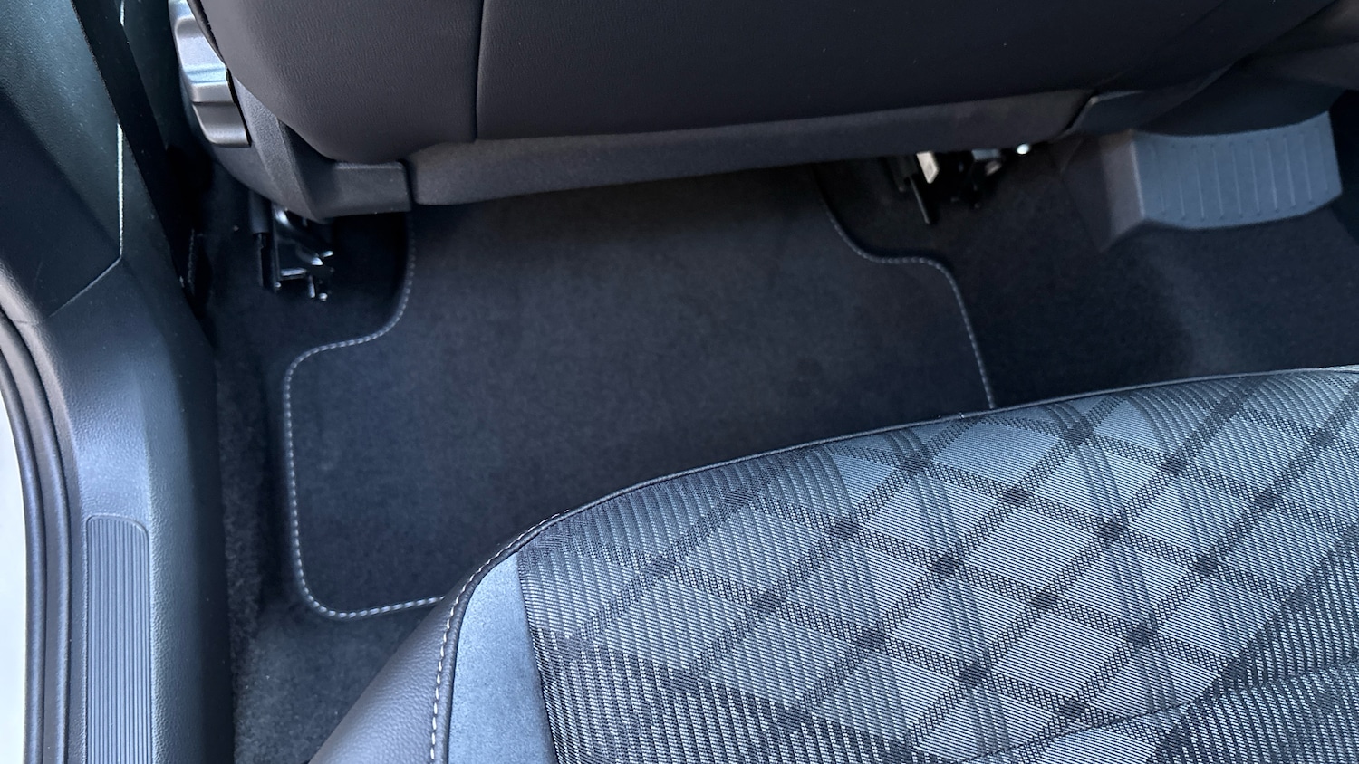 Used Volkswagen T-Roc 2025 for sale - 77687387: Photo 30