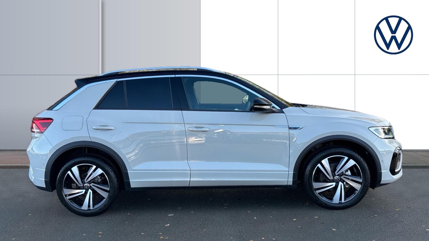 Used Volkswagen T-Roc 2025 for sale - 77687387: Photo 4