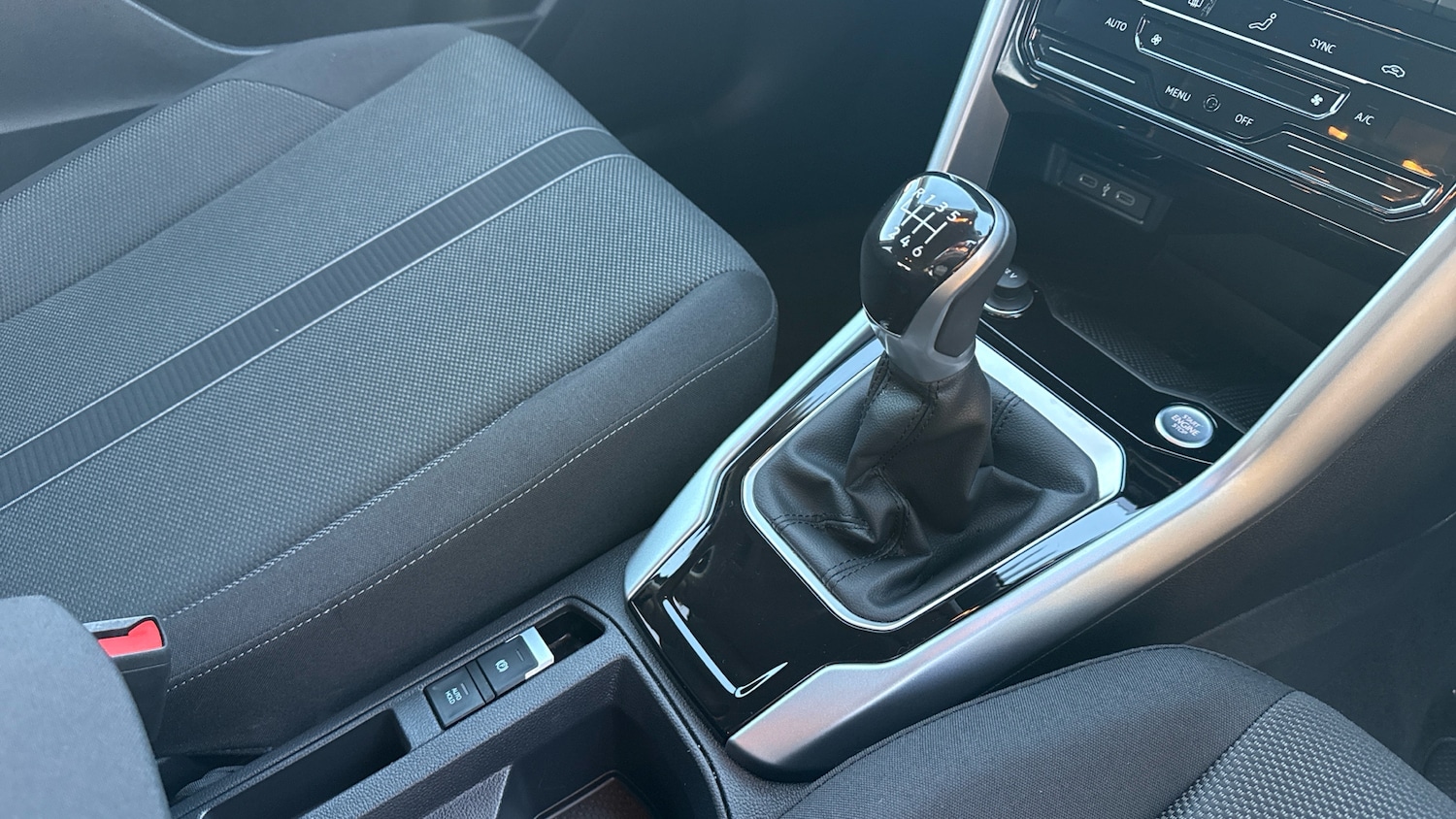 Used Volkswagen T-Roc 2025 for sale - 76892834: Photo 14