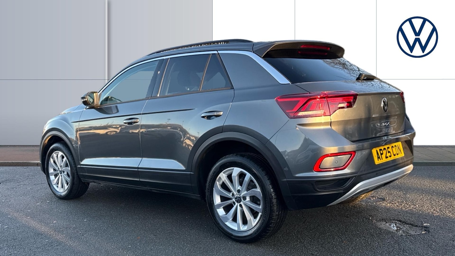 Used Volkswagen T-Roc 2025 for sale - 76892834: Photo 3
