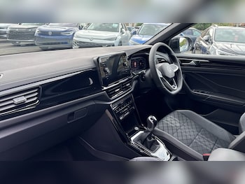 Used Volkswagen T-Roc 2026 for sale - 78899987: Photo