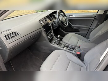 Used Volkswagen Golf 2020 for sale - 77742474: Photo