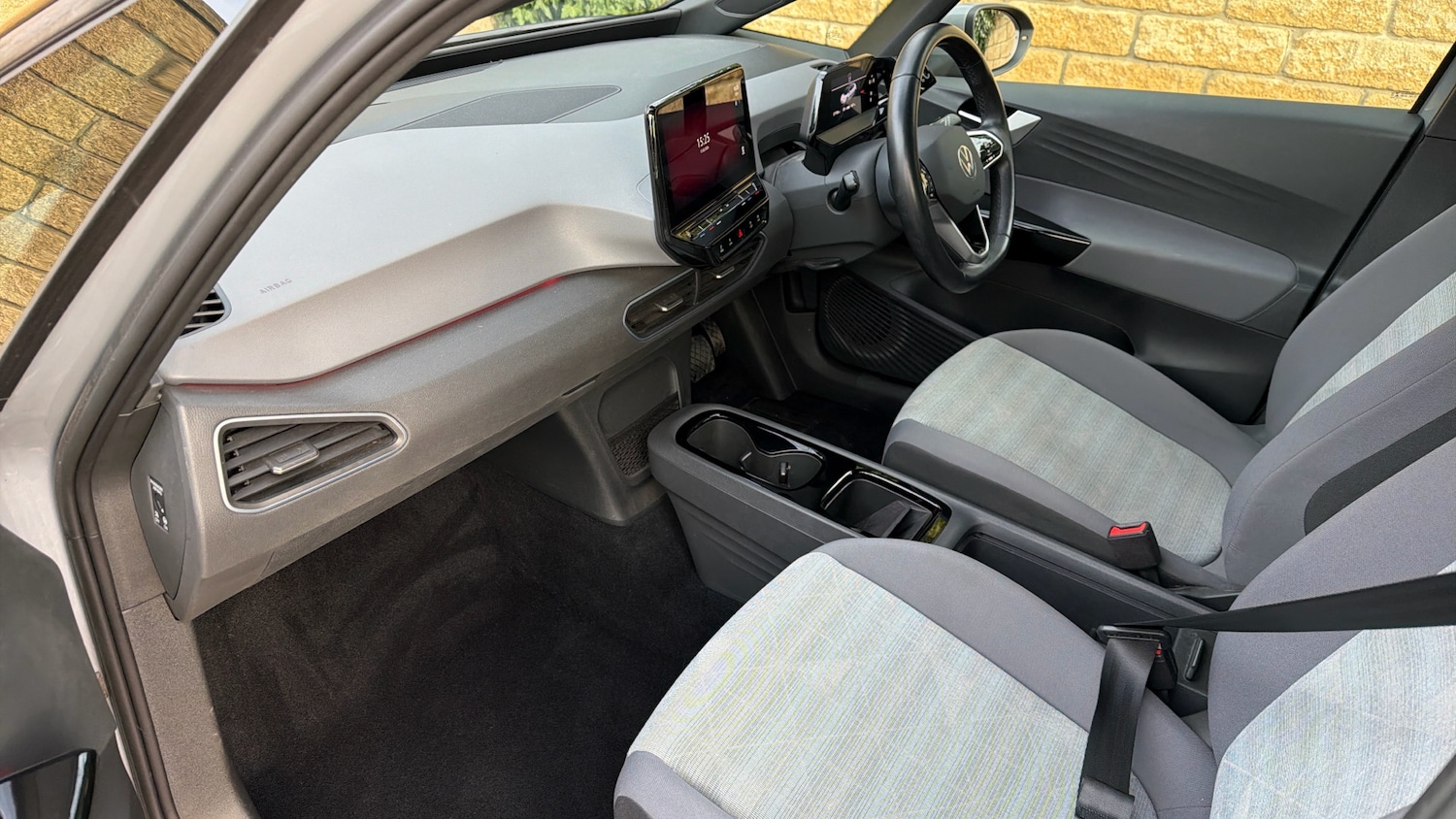 Used Volkswagen ID.3 2022 for sale - 77619739: Photo 2