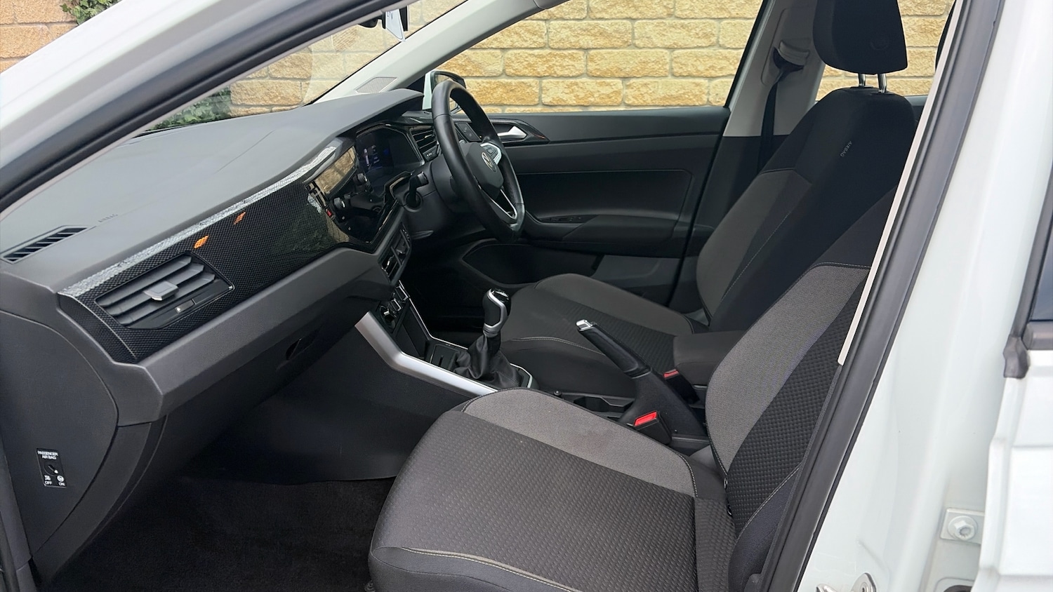 Used Volkswagen Polo 2023 for sale - 78122295: Photo 2