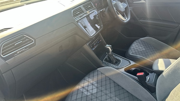 Used Volkswagen Tiguan 2023 for sale - 75700672: Photo 2