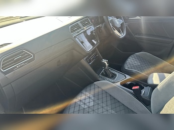 Used Volkswagen Tiguan 2023 for sale - 75700672: Photo