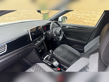 Used Volkswagen T-Roc 2025 for sale - 78237124: Photo