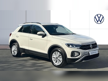 Used Volkswagen T-Roc 2022 for sale - 75871407: Photo