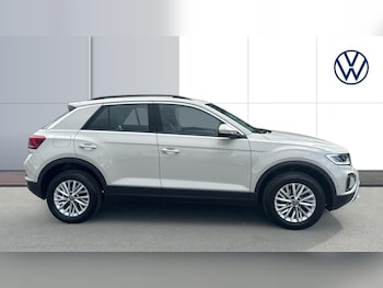 Used Volkswagen T-Roc 2022 for sale - 75871407: Photo