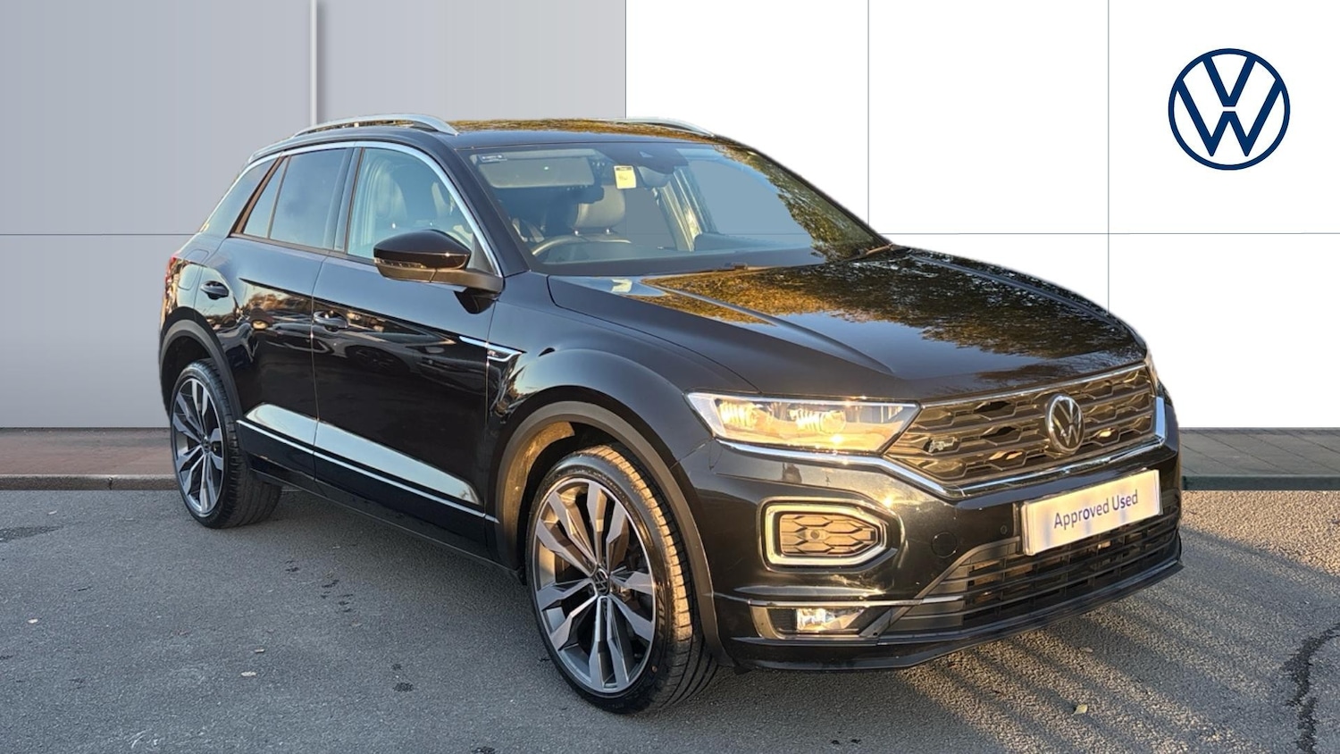 Used Volkswagen T-Roc 2021 for sale - 76650965: Photo 1