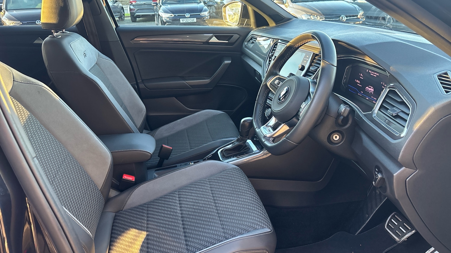 Used Volkswagen T-Roc 2021 for sale - 76650965: Photo 15