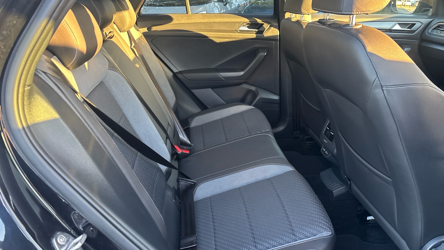 Used Volkswagen T-Roc 2021 for sale - 76650965: Photo 16