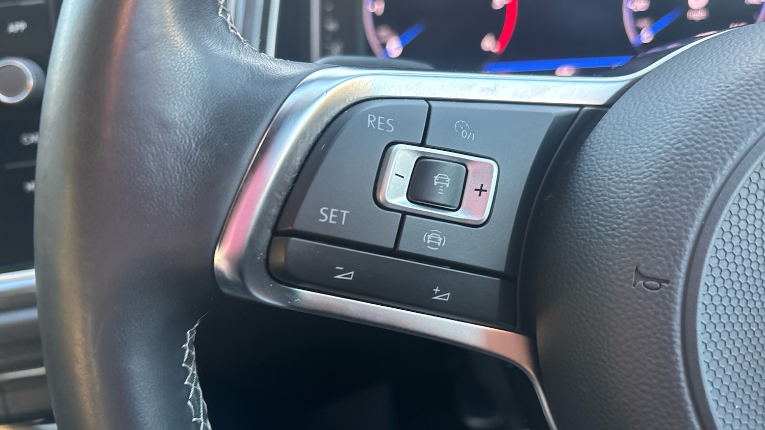 Used Volkswagen T-Roc 2021 for sale - 76650965: Photo 17