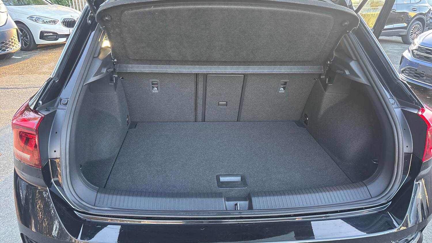 Used Volkswagen T-Roc 2021 for sale - 76650965: Photo 20