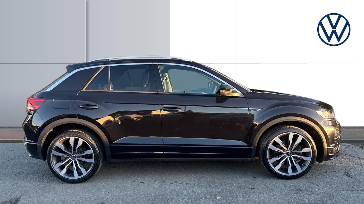 Used Volkswagen T-Roc 2021 for sale - 76650965: Photo 4