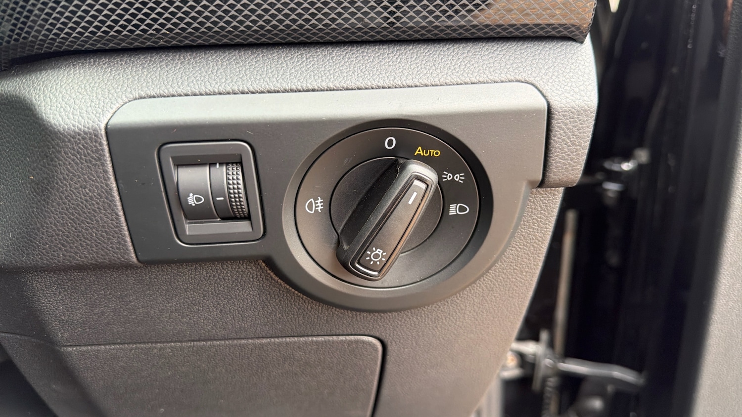 Used Volkswagen T-Cross 2024 for sale - 77663327: Photo 25