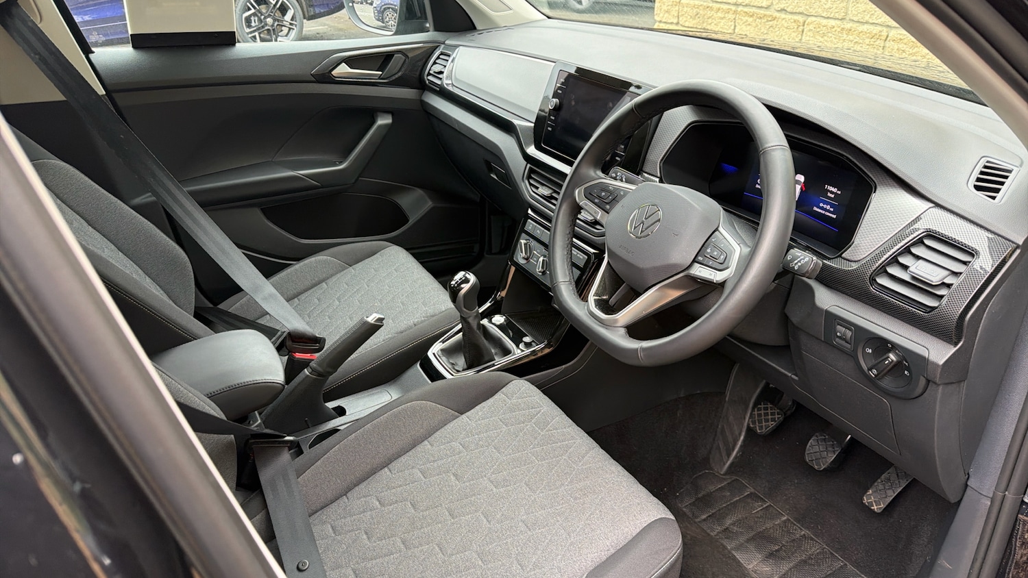 Used Volkswagen T-Cross 2024 for sale - 77663327: Photo 6