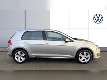 Used Volkswagen Golf 2017 for sale - 76784811: Photo