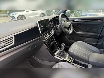 Used Volkswagen T-Roc 2025 for sale - 79810322: Photo