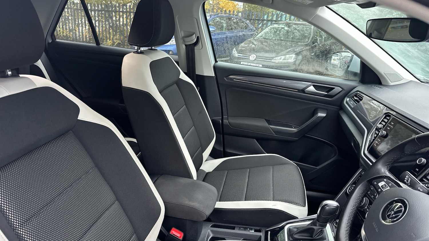 Used Volkswagen T-Roc 2021 for sale - 76784799: Photo 15