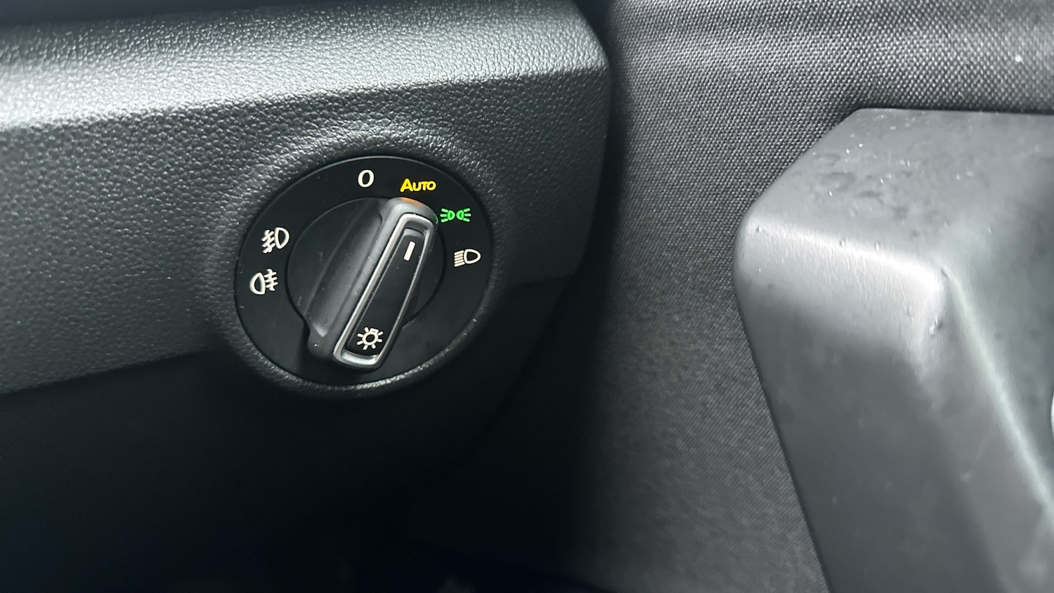 Used Volkswagen T-Roc 2021 for sale - 76784799: Photo 23